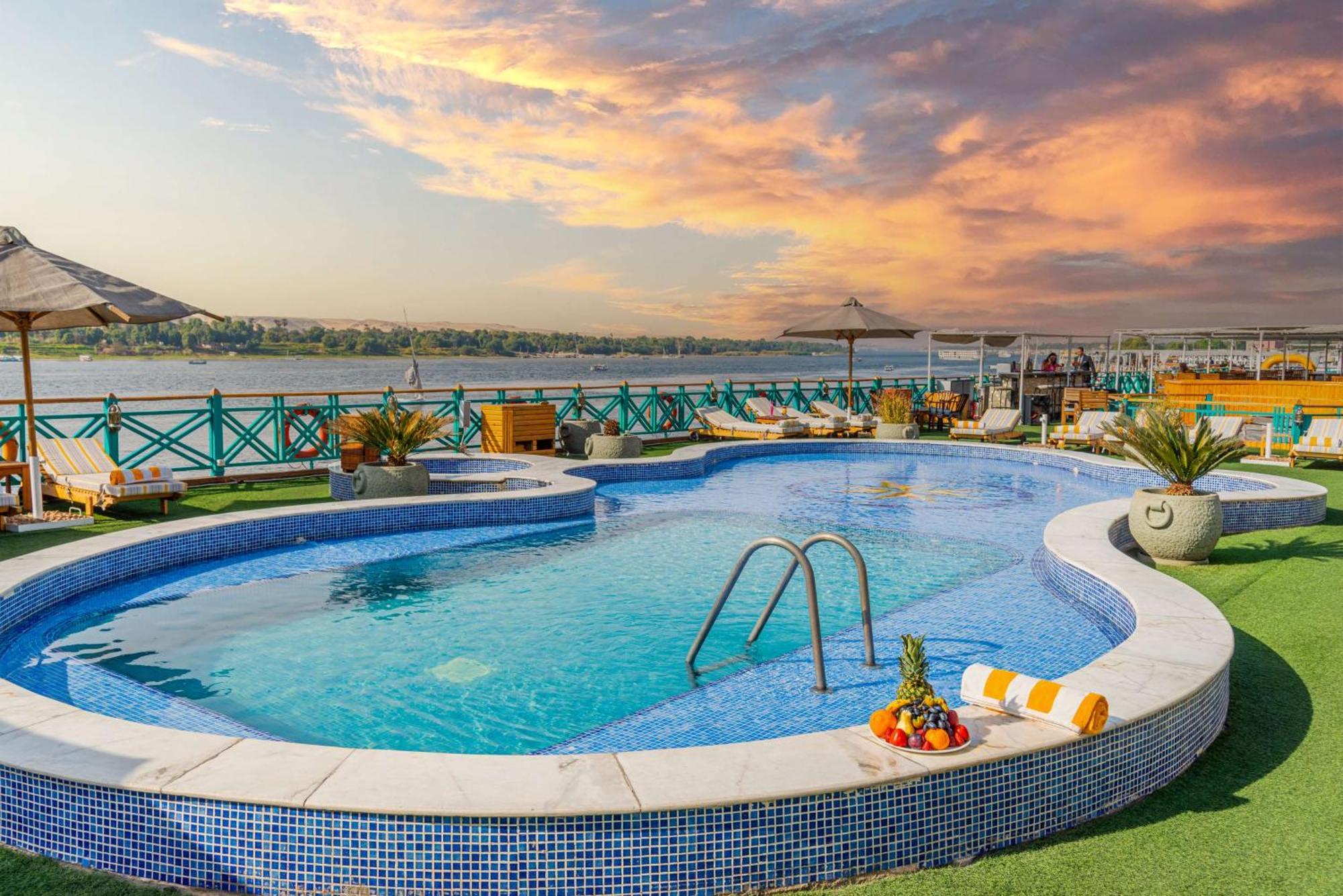 Sonesta Moon Goddess Cruise - From Aswan To Luxor - 03 & 07 Nights Every Friday Otel Dış mekan fotoğraf